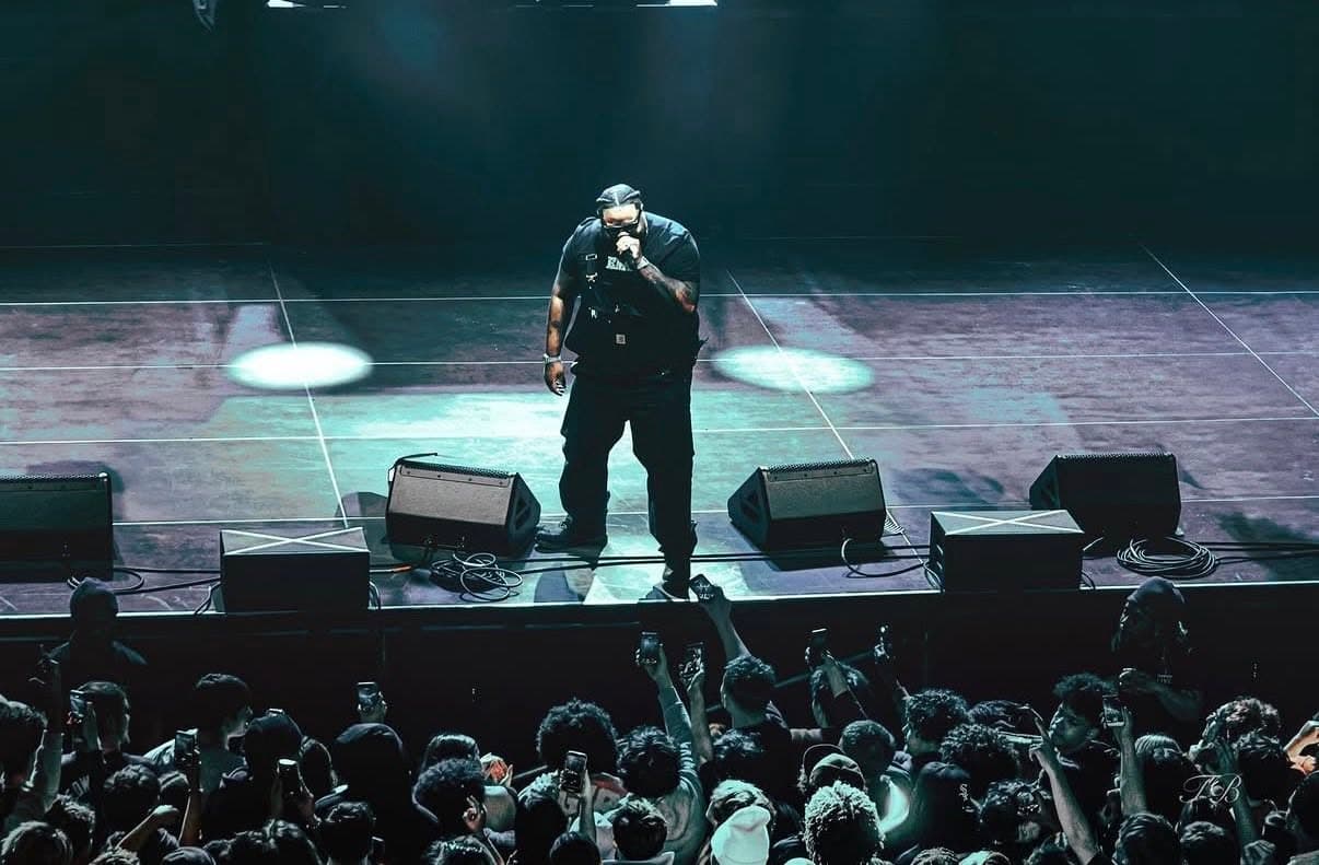 414 BIGFRANK performing live to a packed crowd